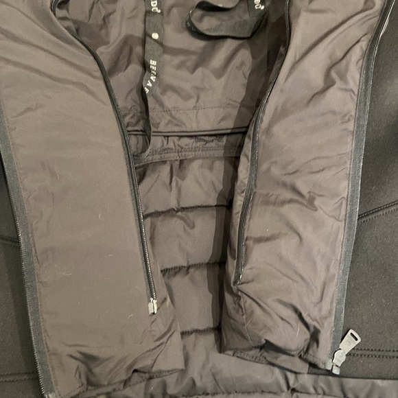 Bernardo Jacket Packable Size XL - Picture 11 of 14